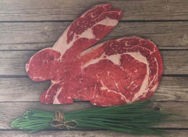 Mit diesem Hasen wirbt die Frankfurter Metzgerei & Feinkost Ebert zum Osterfest. Mit diesem Hasen wirbt die Frankfurter Metzgerei & Feinkost Ebert zum Osterfest.