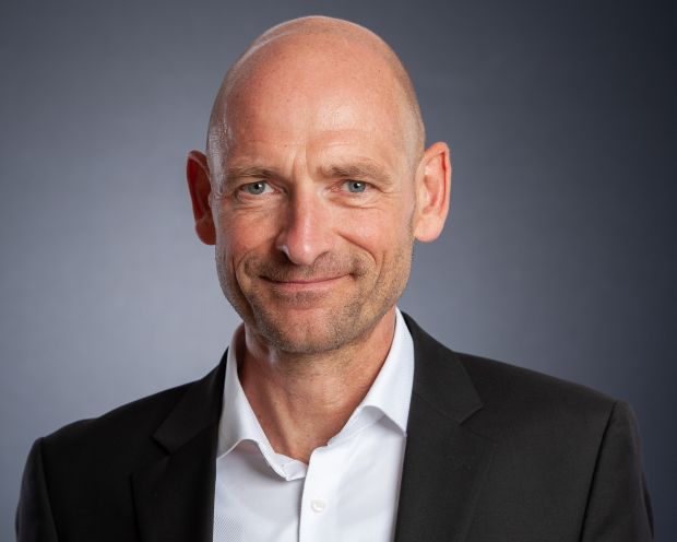 Neues Mitglied der Geschäftsleitung: Rainer Laabs verantwortet den Bereich Foodservice Neues Mitglied der Geschäftsleitung: Rainer Laabs verantwortet den Bereich Foodservice