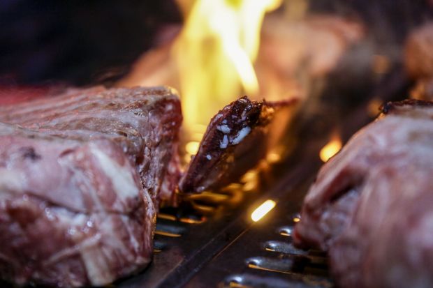 Tomahawk vom Grill. Tomahawk vom Grill.