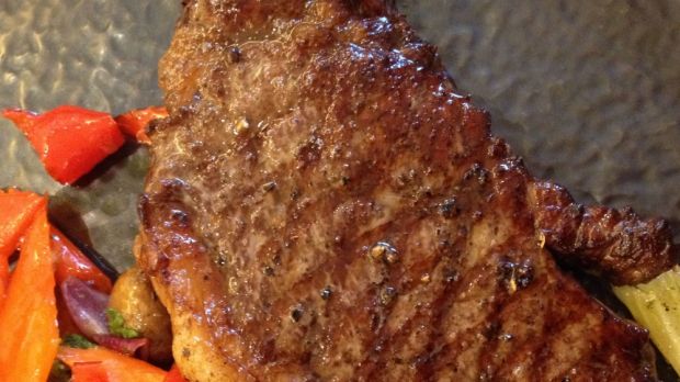 Roastbeefs, Filets und Rumpsteaks sind knapp und werden vereinzelt sogar mit kleineren Aufschlägen gehandelt. Roastbeefs, Filets und Rumpsteaks sind knapp und werden vereinzelt sogar mit kleineren Aufschlägen gehandelt.