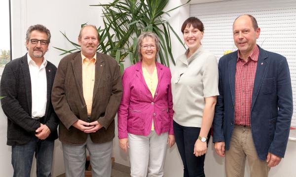 Das Präsidium des SFIV (von links): Thomas Löbel, Dieter Simon, Geschäftsführerin Marina Holm, Nora Seitz und Landesinnungsmeister Thomas Keller.Foto: fl Das Präsidium des SFIV (von links): Thomas Löbel, Dieter Simon, Geschäftsführerin Marina Holm, Nora Seitz und Landesinnungsmeister Thomas Keller.Foto: fl