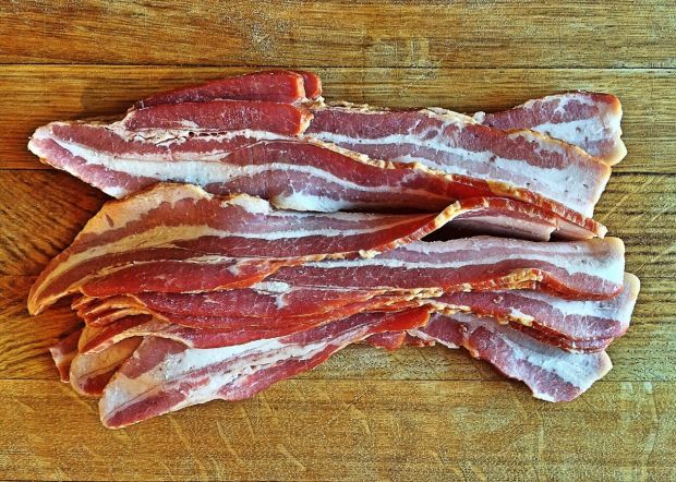 Zum Schutz vor ASP sollen Urlauber idealerweise kein Schweinefleisch, keine Fleischwaren und keine Wurst aus osteuropäischen Ländern sowie Russland oder Sardinien mitbringen. Zum Schutz vor ASP sollen Urlauber idealerweise kein Schweinefleisch, keine Fleischwaren und keine Wurst aus osteuropäischen Ländern sowie Russland oder Sardinien mitbringen.