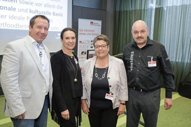 Skizzierten Wege zur Profilierung in satten Märkten (von links): Dirk Ludwig, Astrid Schmitt, Renate Kühlcke und Samuel Rüger. Skizzierten Wege zur Profilierung in satten Märkten (von links): Dirk Ludwig, Astrid Schmitt, Renate Kühlcke und Samuel Rüger.