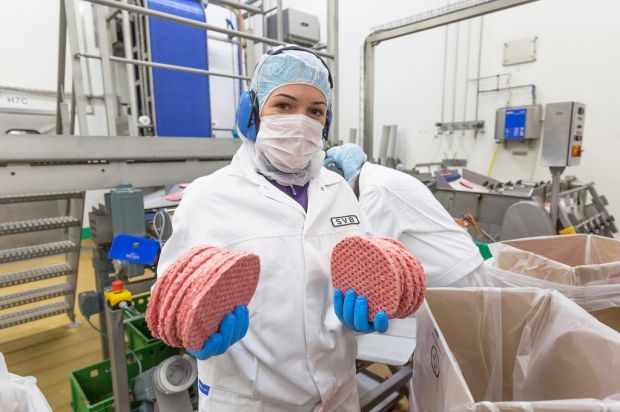 Im Großostheimer Werk werden täglich eine Million Pattys produziert Im Großostheimer Werk werden täglich eine Million Pattys produziert