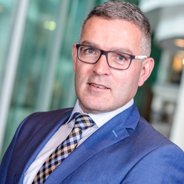 Koen van Bergen wechselt von der Rabobank zu Vion. Koen van Bergen wechselt von der Rabobank zu Vion.