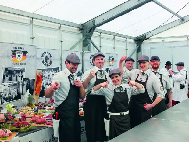 Die glorreichen Sechs aus dem Butcher Wolf Pack beim Wettbewerb in Irland. Die glorreichen Sechs aus dem Butcher Wolf Pack beim Wettbewerb in Irland.