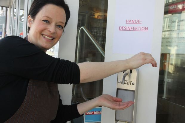 Kommt gut an: die Mini-Hygieneschleuse der Fleischerei Schulte in Eslohe. Kommt gut an: die Mini-Hygieneschleuse der Fleischerei Schulte in Eslohe.
