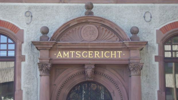 Das Amtsgericht Ulm verurteilte einen Schweinemäster zu drei Jahren Gefängnis. Das Amtsgericht Ulm verurteilte einen Schweinemäster zu drei Jahren Gefängnis.