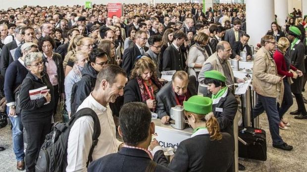 Mit über 170.000 Fachbesuchern, das entspricht einem Plus von 3 Prozent zu 2017, aus 201 Ländern und rund 7.500 Ausstellern (7.405 in 2017) aus 106 Ländern erzielte die Anuga 2019 neue Bestmarken. Mit über 170.000 Fachbesuchern, das entspricht einem Plus von 3 Prozent zu 2017, aus 201 Ländern und rund 7.500 Ausstellern (7.405 in 2017) aus 106 Ländern erzielte die Anuga 2019 neue Bestmarken.
