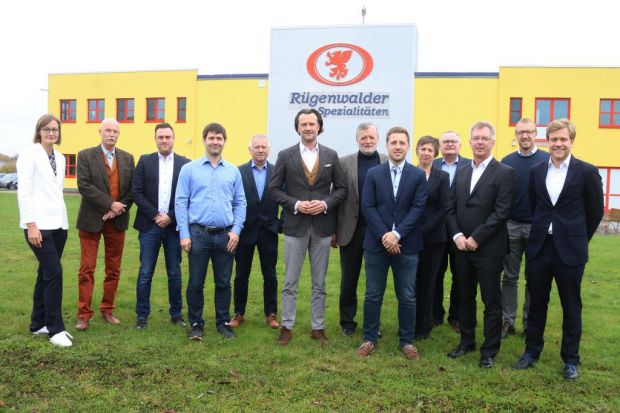 Die Mitglieder des Verbands der Hessischen Fleischwarenindustrie sind sich darüber einig: „Wir müssen es besser machen.“ Die Mitglieder des Verbands der Hessischen Fleischwarenindustrie sind sich darüber einig: „Wir müssen es besser machen.“