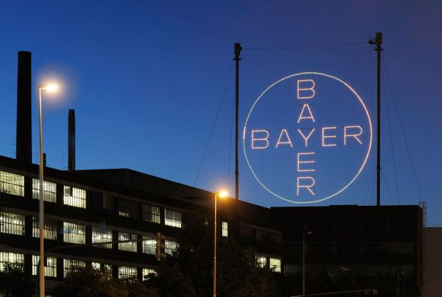 Das Bayer-Kreuz bei Nacht. Das Bayer-Kreuz bei Nacht.