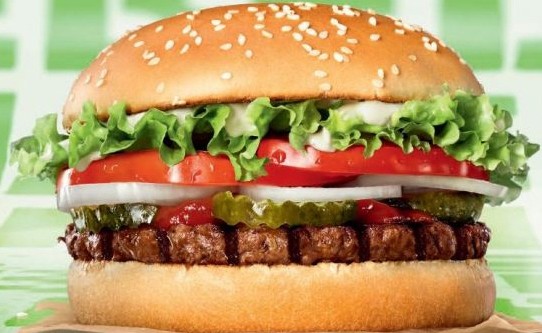 Der neue Rebel Whopper kommt ganz ohne Fleisch aus. Der neue Rebel Whopper kommt ganz ohne Fleisch aus.