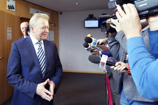 Das Europäische Parlament (EP) gibt grünes Licht: Janusz Wojciechowski wird in der EU-Kommission die Landwirtschaft vertreten. Das Europäische Parlament (EP) gibt grünes Licht: Janusz Wojciechowski wird in der EU-Kommission die Landwirtschaft vertreten.