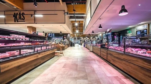 Selbstbedienung oder mit Bedienung? Der Frischebereich ist für den deutschen Lebenmittelhandel ein wichtiges Profilierungsmerkmal. Das Bild zeigt den Edeka-Markt von Steffen Ueltzhöfer. Selbstbedienung oder mit Bedienung? Der Frischebereich ist für den deutschen Lebenmittelhandel ein wichtiges Profilierungsmerkmal. Das Bild zeigt den Edeka-Markt von Steffen Ueltzhöfer.