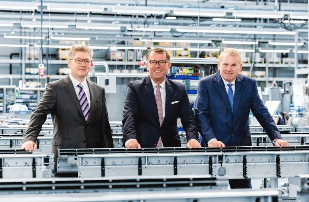 Führungswechsel bei Multivac: (v.l.) Guido Spix, Christian Traumann und Hans-Joachim Boekstegers. Führungswechsel bei Multivac: (v.l.) Guido Spix, Christian Traumann und Hans-Joachim Boekstegers.
