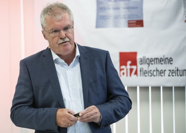 Prof. Gerd Weyland stellte klar, was das Gesetz will. Prof. Gerd Weyland stellte klar, was das Gesetz will.