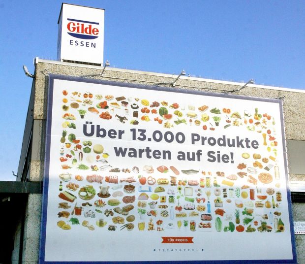 Die FVE konzentriert sich auf die Vermietung von Gewerbeflächen. Der Gilde Frisch-Markt führt dagegen ein großes Sortiment für Fleischer und Gastronomie. Die FVE konzentriert sich auf die Vermietung von Gewerbeflächen. Der Gilde Frisch-Markt führt dagegen ein großes Sortiment für Fleischer und Gastronomie.