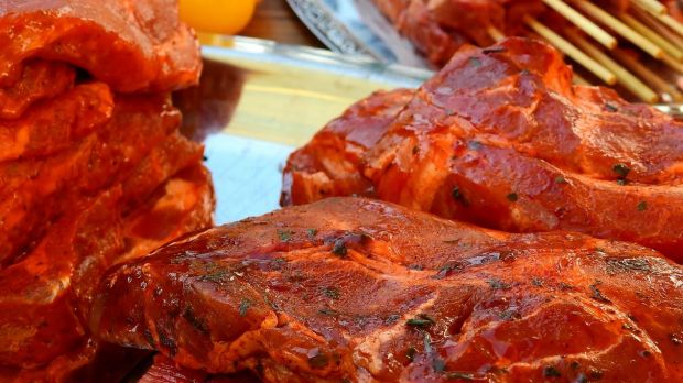 Der Lebensmitteleinzelhandel setzte in diesem Sommer verstärkt auf marinierte Steaks. Der Lebensmitteleinzelhandel setzte in diesem Sommer verstärkt auf marinierte Steaks.