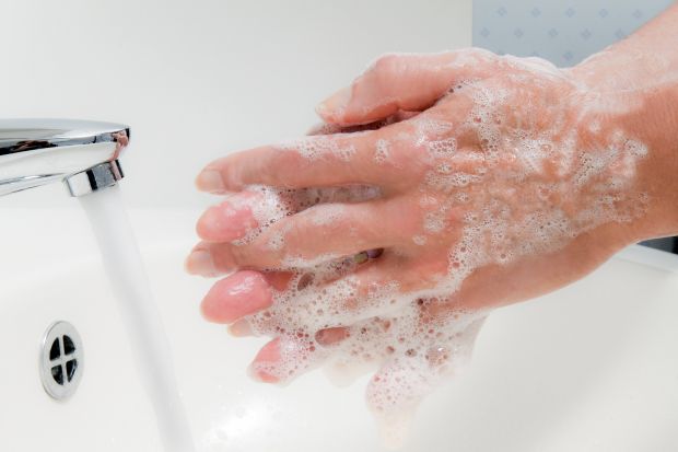 Richtiges Händewaschen bietet einen wirksamen Schutz gegen Erkrankungen. Richtiges Händewaschen bietet einen wirksamen Schutz gegen Erkrankungen.