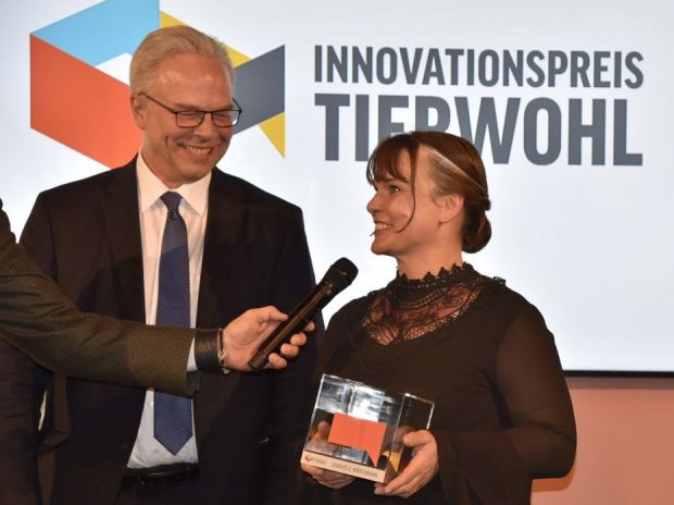 Die Landwirtin Gabriele Mörixmann gewann den ersten Innovationspreis. Die Landwirtin Gabriele Mörixmann gewann den ersten Innovationspreis.