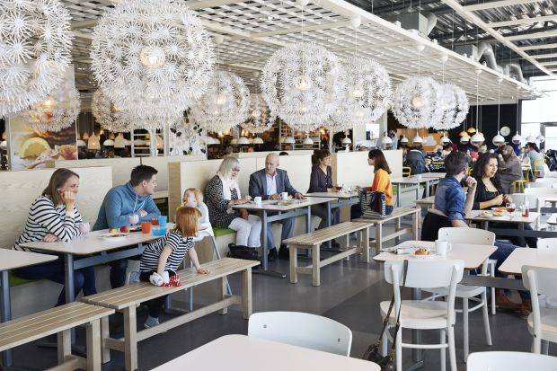 Ikea Food Services führt das Better-Programm für Hühner ein, für eine nachhaltigere Produktion in der Lieferkette. Ikea Food Services führt das Better-Programm für Hühner ein, für eine nachhaltigere Produktion in der Lieferkette.
