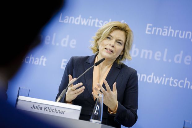 Bundeslandwirtschaftsministerin Julia Klöckner kritisiert den Handel für seine Lockangebote. Bundeslandwirtschaftsministerin Julia Klöckner kritisiert den Handel für seine Lockangebote.
