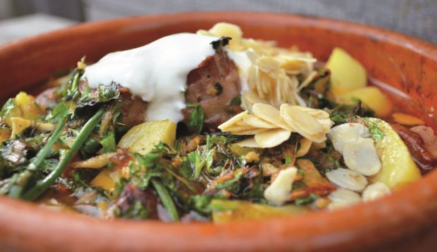 An den kommenden Osterfeiertagen steigt die Lust auf das zarte und würzige Lammfleisch. An den kommenden Osterfeiertagen steigt die Lust auf das zarte und würzige Lammfleisch.