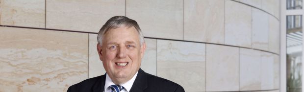 Karl-Josef Laumann (CDU) plant den Aufbau einer landesweiten Beratungsinfrastruktur gegen Arbeitsausbeutung. Karl-Josef Laumann (CDU) plant den Aufbau einer landesweiten Beratungsinfrastruktur gegen Arbeitsausbeutung.