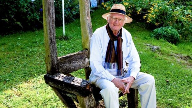 Karl-Ludwig Schweisfurth lebte bis zu seinem Tod in Herrmannsdorf. Karl-Ludwig Schweisfurth lebte bis zu seinem Tod in Herrmannsdorf.