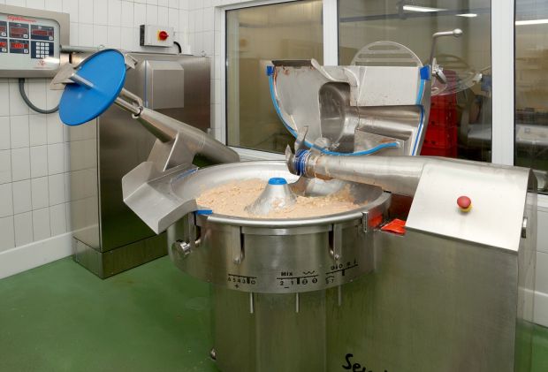 Optisch sind nur geringe Unterschiede zum Vorgängermodell zu erkennen: Technisch aber hat der neue Kutter eine starke Weiterentwicklung erfahren. Optisch sind nur geringe Unterschiede zum Vorgängermodell zu erkennen: Technisch aber hat der neue Kutter eine starke Weiterentwicklung erfahren.