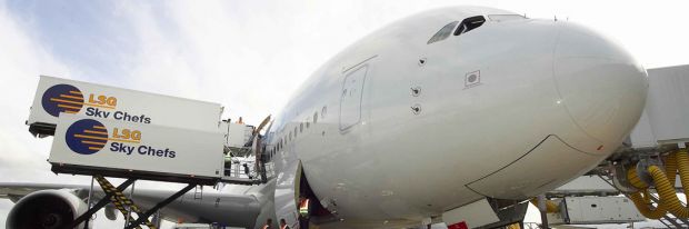 Der Airline-Caterer erwirtschaftete 2017 einen Umsatz von 3,2 Mrd. Euro. Der Airline-Caterer erwirtschaftete 2017 einen Umsatz von 3,2 Mrd. Euro.