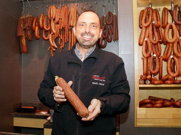 Fleischer, Caterer und Betriebswirt: Martin Meier ist der Geschäftsführer der Meier III GmbH in Marburg. Fleischer, Caterer und Betriebswirt: Martin Meier ist der Geschäftsführer der Meier III GmbH in Marburg.