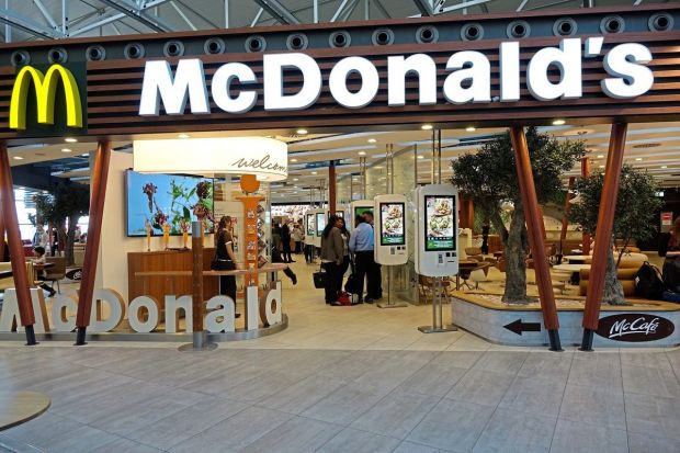 Ab jetzt funktioniert in den ersten Filialen die Bestellung per App. Ein weiterer Schritt der Digitalisierung war die Einführung von Self-Service-Terminals. Ab jetzt funktioniert in den ersten Filialen die Bestellung per App. Ein weiterer Schritt der Digitalisierung war die Einführung von Self-Service-Terminals.