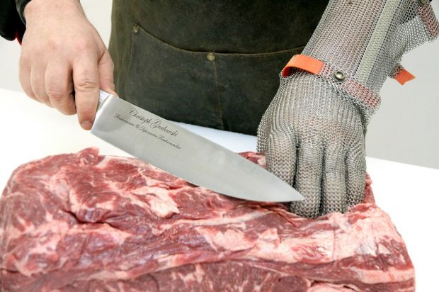Ein qualitativ hochwertiges Messer, zeichnet sich durch optimales und ermüdungsfreies Handling aus. Ein qualitativ hochwertiges Messer, zeichnet sich durch optimales und ermüdungsfreies Handling aus.