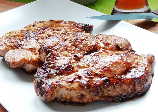 Die passende Würzung verleiht Spezialitäten wie Schweinshaxe, Backhendl und Grillfackeln ihren besonderen Geschmack. Die passende Würzung verleiht Spezialitäten wie Schweinshaxe, Backhendl und Grillfackeln ihren besonderen Geschmack.