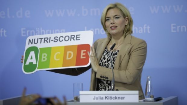 Bundeslandwirtschaftsministerin Julia Klöckner setzt nun bei der Nährwertkennzeichnung doch auf das Modell „Nutri-Score“. Bundeslandwirtschaftsministerin Julia Klöckner setzt nun bei der Nährwertkennzeichnung doch auf das Modell „Nutri-Score“.