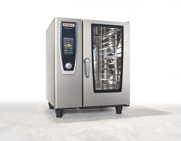 Das SelfCookingCenter arbeitet mit der Kombination aus Dampf und Hitze. Es deckt die Funktionen Grillen, Braten, Backen und Dünsten in einem Gerät ab, und wird für Backwaren, Aufläufe, Grillprodukte und Großbraten eingesetzt. Das SelfCookingCenter arbeitet mit der Kombination aus Dampf und Hitze. Es deckt die Funktionen Grillen, Braten, Backen und Dünsten in einem Gerät ab, und wird für Backwaren, Aufläufe, Grillprodukte und Großbraten eingesetzt.