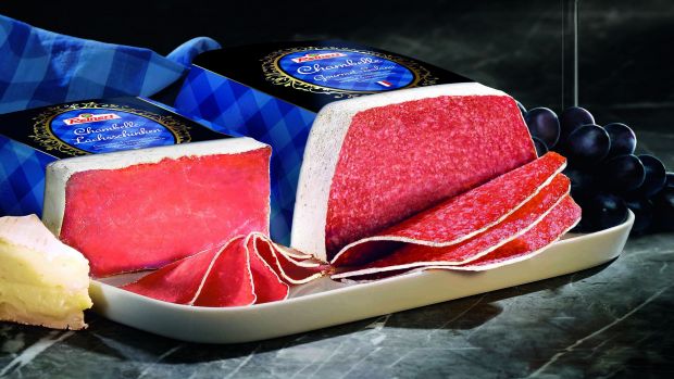 Reinerts Chambelle ist neben der Sommerwurst einer der Klassiker für die Bedientheke. Reinerts Chambelle ist neben der Sommerwurst einer der Klassiker für die Bedientheke.