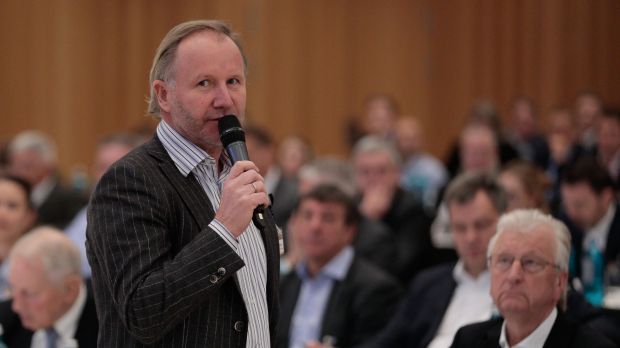 Mit seiner Forderung nach Exportbeschränkungen sorgte Hans-Ewald Reinert auf dem Deutschen Fleisch Kongress für Diskussionen. Mit seiner Forderung nach Exportbeschränkungen sorgte Hans-Ewald Reinert auf dem Deutschen Fleisch Kongress für Diskussionen.