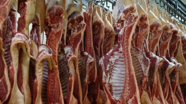 Danish Crown stellt die Schweineschlachtung in Mecklenburg-Vorpommern zum September ein. Danish Crown stellt die Schweineschlachtung in Mecklenburg-Vorpommern zum September ein.