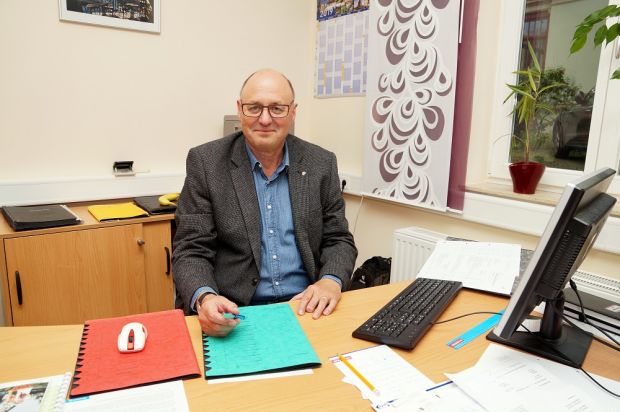 Kennt nicht nur die Theorie, sondern auch die Praxis: Mit Uwe Uhlmann führt in Sachsen ein Fleischermeister die Verbandsgeschäfte. Kennt nicht nur die Theorie, sondern auch die Praxis: Mit Uwe Uhlmann führt in Sachsen ein Fleischermeister die Verbandsgeschäfte.