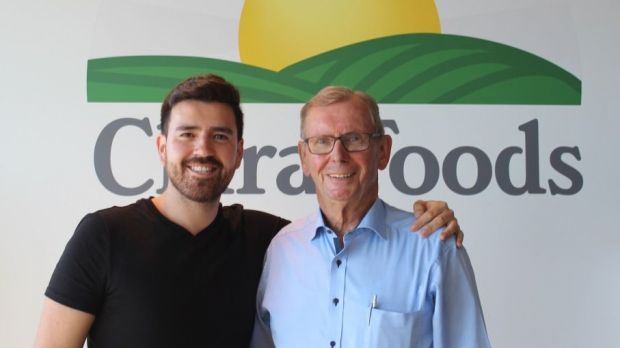 Bei seiner Studienreise durch die USA sprach Prof. Windhorst (rechts) auch mit Arturo Elizondo, Gründer und CEO von Clara Foods, einem Unternehmen, das Eiweiß durch Fermentation produziert. Bei seiner Studienreise durch die USA sprach Prof. Windhorst (rechts) auch mit Arturo Elizondo, Gründer und CEO von Clara Foods, einem Unternehmen, das Eiweiß durch Fermentation produziert.