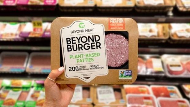 Nach Aktionen bei Lidl, Aldi und Netto könnte Beyond Meat bald auch permanenten Einzug in die Regale deutscher Einzelhändler erhalten. Nach Aktionen bei Lidl, Aldi und Netto könnte Beyond Meat bald auch permanenten Einzug in die Regale deutscher Einzelhändler erhalten.