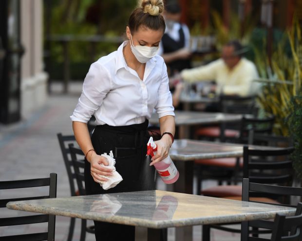 Die schrittweise Wiederöffnung von Hotels und Restaurants in der Republik gibt erste Impulse für den Absatz von Rind- und Kalbfleisch. Die schrittweise Wiederöffnung von Hotels und Restaurants in der Republik gibt erste Impulse für den Absatz von Rind- und Kalbfleisch.