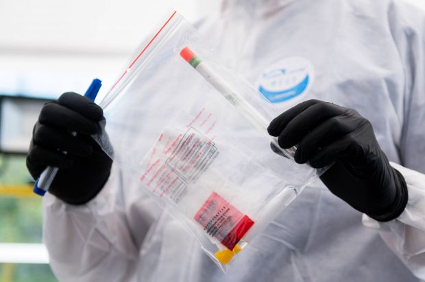 Rund 1.000 Tests hat das Gesundheitsamt bei den Mitarbeitern gezogen. Rund 1.000 Tests hat das Gesundheitsamt bei den Mitarbeitern gezogen.