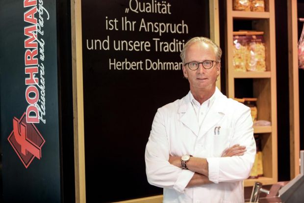 Der Bremer Fleischermeister Herbert Dohrmann ist seit 2016 Präsident des Deutschen Fleischer-Verbands (DFV).
Der Bremer Fleischermeister Herbert Dohrmann ist seit 2016 Präsident des Deutschen Fleischer-Verbands (DFV).