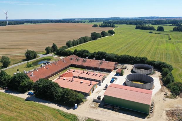 Die Experimentieranlage Schwein mit dem Erweiterungsanbau aus der Vogelperspektive. Die Experimentieranlage Schwein mit dem Erweiterungsanbau aus der Vogelperspektive.