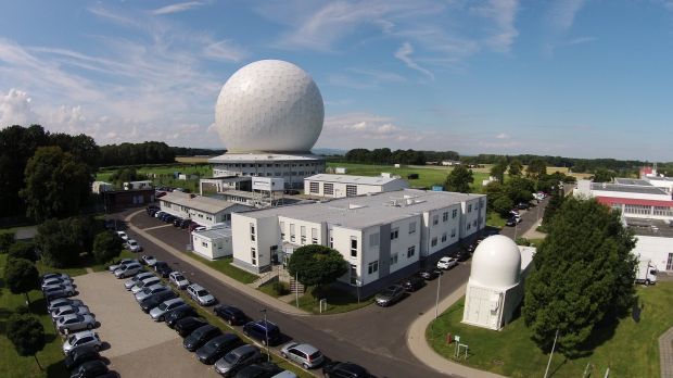 Das Fraunhofer-Institut für Hochfrequenzphysik und Radartechnik (FHR) im rheinischen Wachtberg. Das Fraunhofer-Institut für Hochfrequenzphysik und Radartechnik (FHR) im rheinischen Wachtberg.