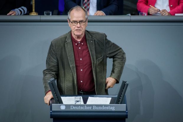 Agrarpolitische Sprecher der Bundestagsfraktion von Bündnis 90/Die Grünen: Friedrich Ostendorf. Agrarpolitische Sprecher der Bundestagsfraktion von Bündnis 90/Die Grünen: Friedrich Ostendorf.