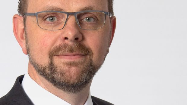 Guido Zeitler, Vorsitzender der NGG und besteht weiter auf ein Verbot von Leiharbeit und Werkverträgen. Guido Zeitler, Vorsitzender der NGG und besteht weiter auf ein Verbot von Leiharbeit und Werkverträgen.